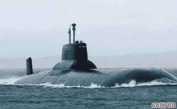 《战舰世界》潜艇绝技：掌握精准上浮技巧，潜行与突袭无缝切换！