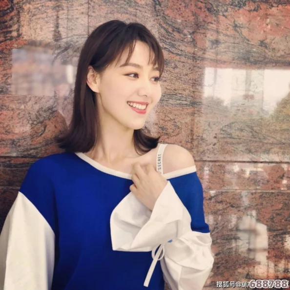 揭秘!精东苏小小一起的女演员是谁演的?神秘女神身份曝光,粉丝沸腾了! 揭秘!精东苏小小一起的女演员是谁演的?神秘女神身份曝光,粉丝沸腾了!