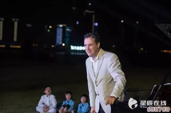 星空传媒苏清歌孟若羽:谁是你心中的璀璨星辰?一场跨越银河的浪漫邂逅 星空传媒苏清歌孟若羽:谁是你心中的璀璨星辰?一场跨越银河的浪漫邂逅