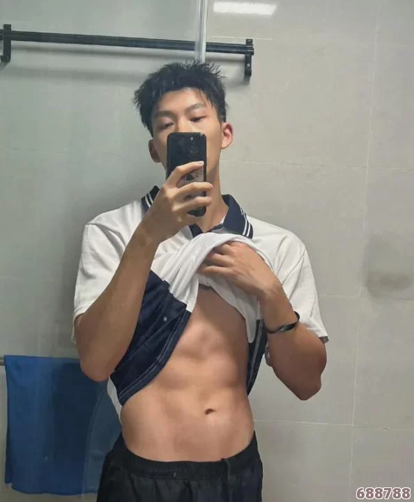 我是1但是我的室友都是体育生:当学霸遇上肌肉男,宿舍里的欢乐与尴尬 我是1但是我的室友都是体育生:当学霸遇上肌肉男,宿舍里的欢乐与尴尬