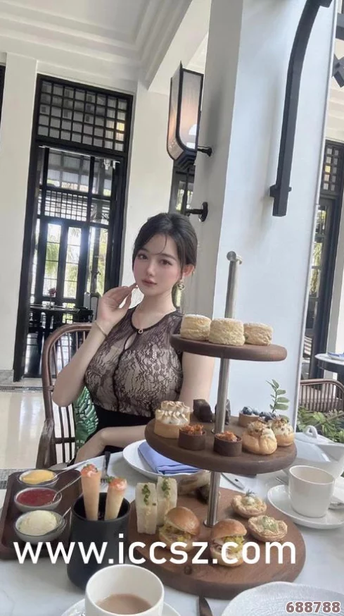 上司的丰满人妻一区二区三区引发热议网友称其为职场禁忌中的绝妙诱惑