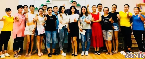 我学生的妈妈ID竟是游戏大神？!家长会变身电竞现场