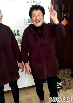 沈阳老阿姨叫的没谁了，＂大哥大嫂过年好＂喊出新高度，震惊四邻