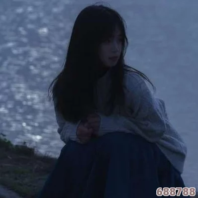 男生和女生一起愁愁愁很痛，情感碰撞中的快乐与忧伤交织成一曲动人旋律