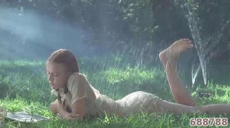 性感萝莉摘花过程全程高清HD：少女的青春冒险之旅，纯真与成长的交织